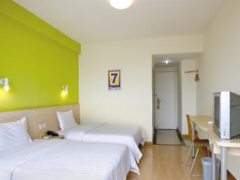 7 Days Inn Гуанчжоу Экстерьер фото